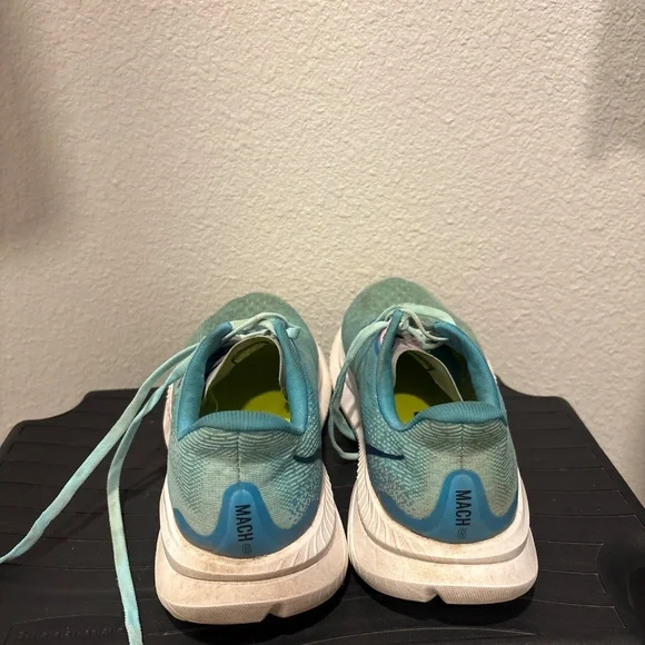 Hoka Mach 6 women’s size 7.5 with new insoles - Picture 2 of 6
